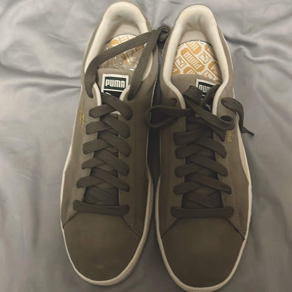 Brand new comes without box